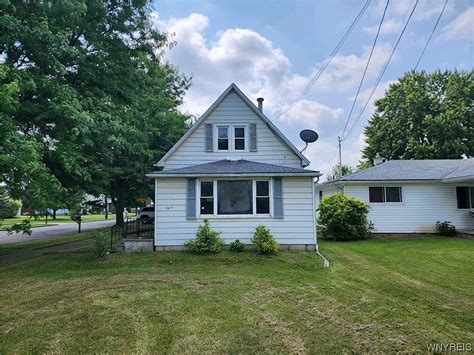 The 1,326 Square Feet single family home is a 2 beds, 2 baths property. . Zillow lancaster ny
